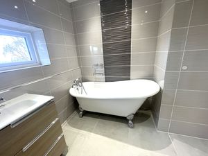 Photo 17- click for photo gallery